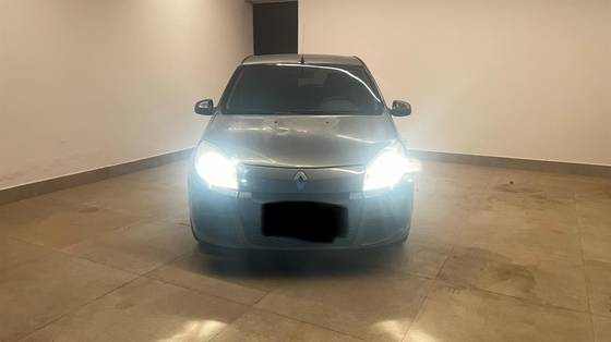 RENAULT SANDERO 1.0 EXPRESSION 16V FLEX 4P MANUAL RENAULT SANDERO 1.0 EXPRESSION 16V FLEX 4P MANUAL